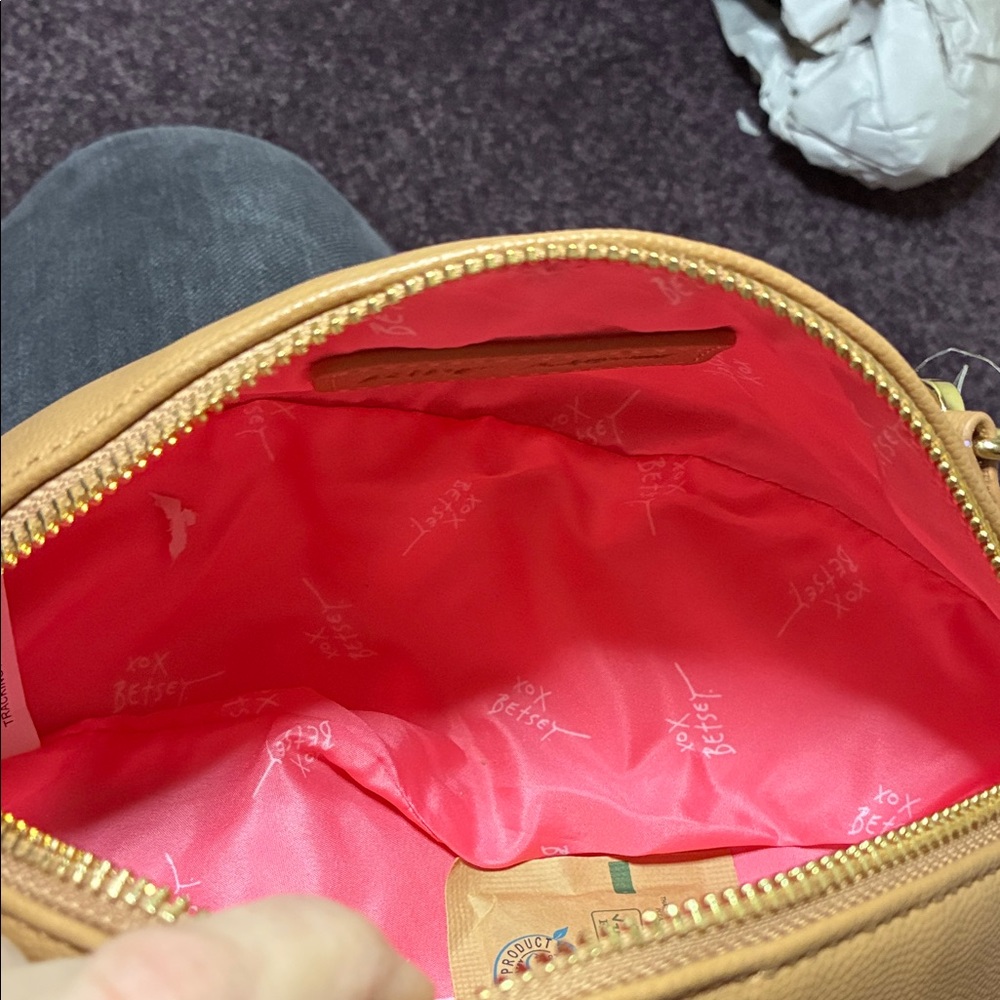 Viral Betsey Johnson Brown and Pink Football Bag w Keychain NWT - Picture 7 of 7
